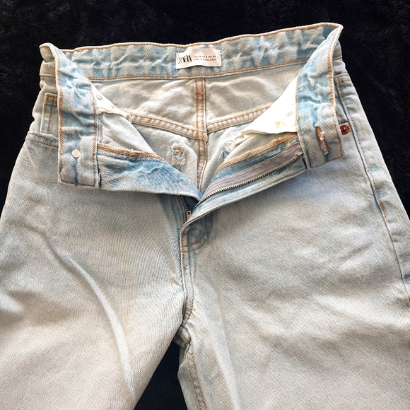 ZARA Size 2 Wide Leg High Rise Jeans 💜 - Picture 5 of 6